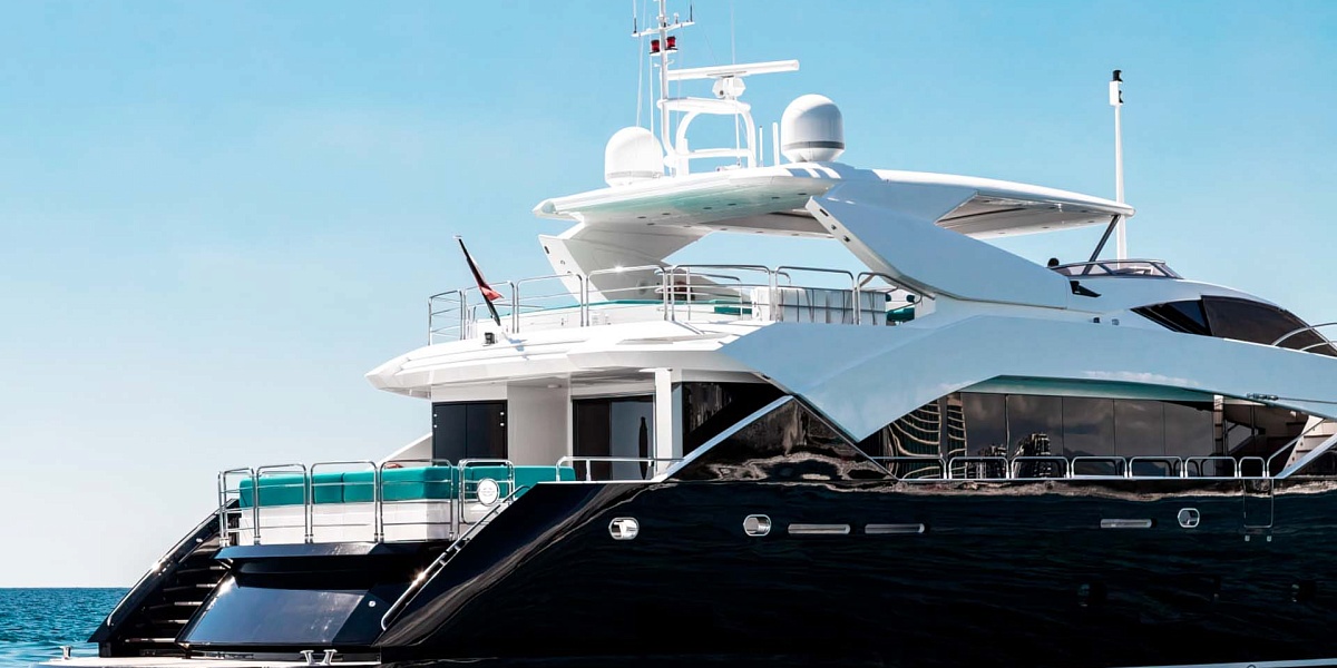 Аренда мега яхты 	Sunseeker 115 Predator в Сочи